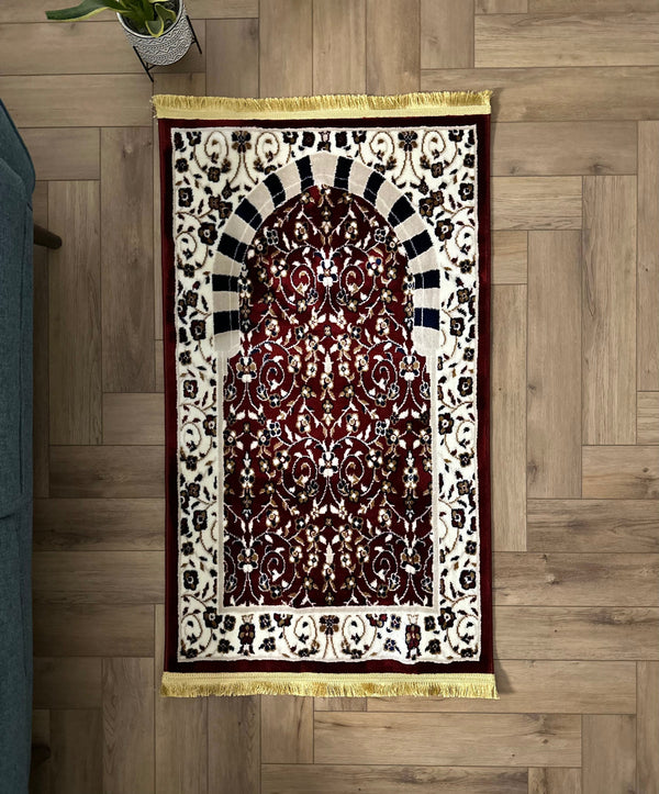 Madina Serenity: Inspiring Prayer Rug with Regal Embellishments